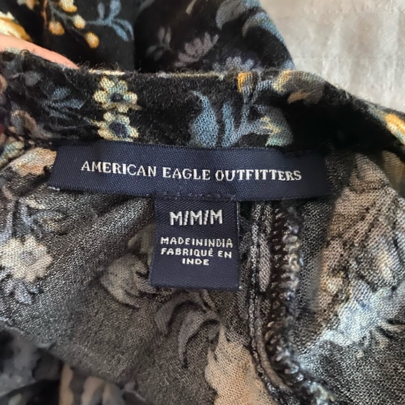 Floral top - Picture 2 of 2